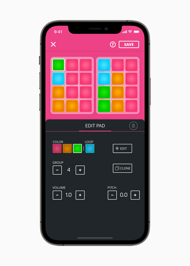iPhone 12 Pro 上展示 Super Pads app 界面。