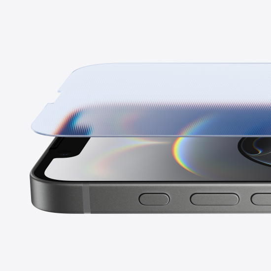 侧面视图展示超瓷晶面板贴合于白色 iPhone 16e 之上，并展示操作按钮。